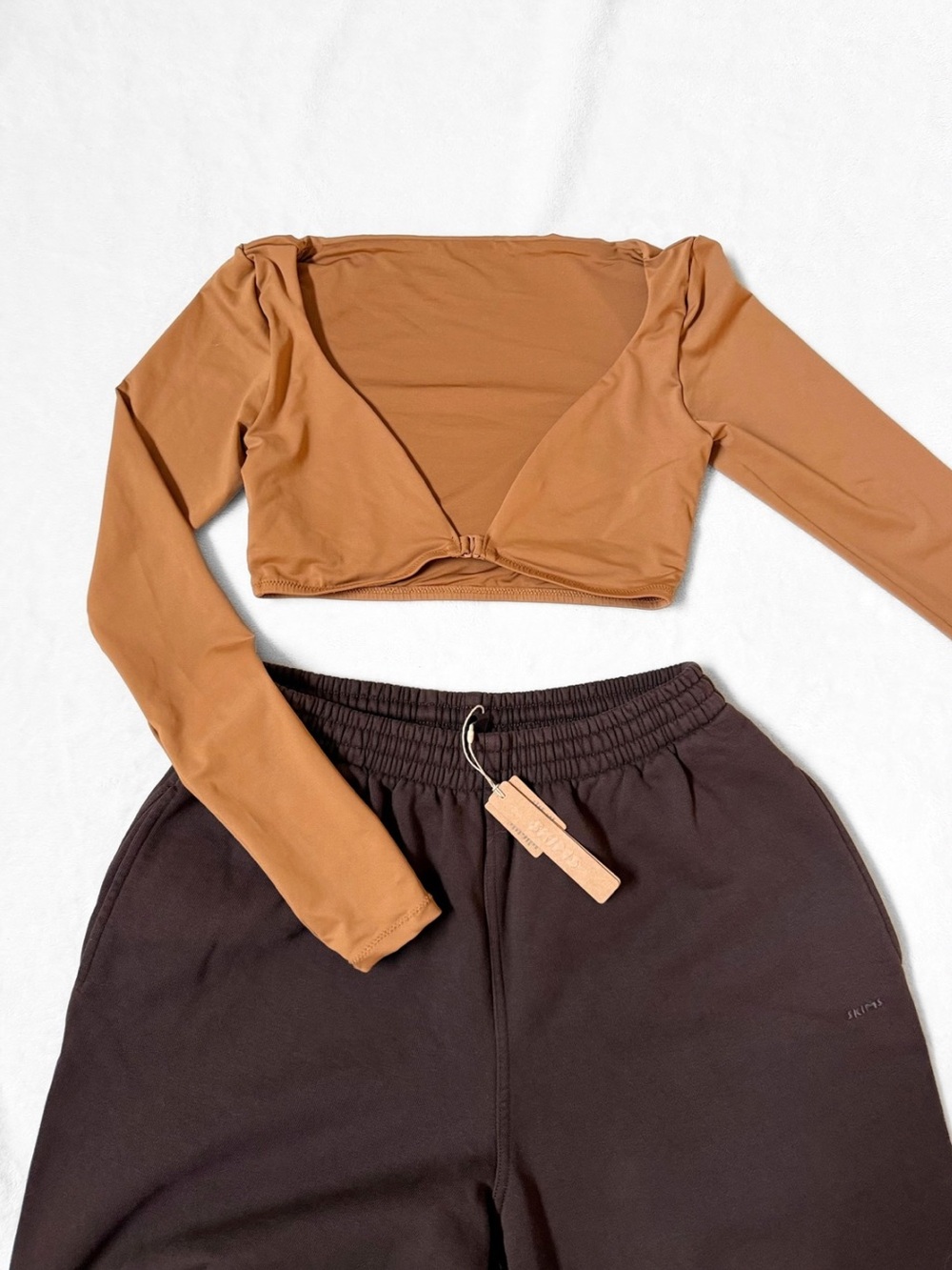 NWT/EUC SKIMS Boyfriend Fleece Pants + Long Sleeve Shrug Set – Espresso – XXS/XS
